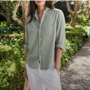 Frank & Eileen Lightweight Eileen Button Front Top | M
